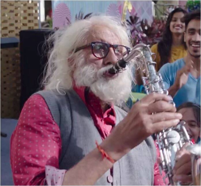 बिग बी की ये अनोखी तस्वीर भी उनकी आने वाली फिल्म 'ठग्स ऑफ हिंदोस्तान' की हैं. इसमें वो कुछ ऐसे अनोखे अंदाज़ में दिखेंगे.