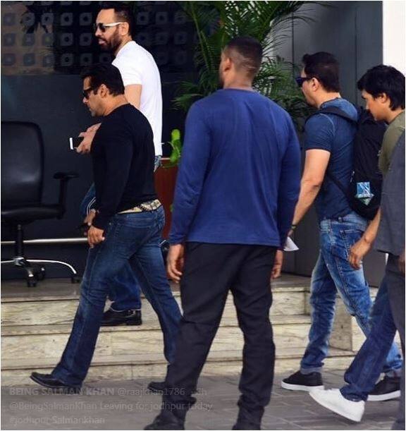 आपको बता दें खान परिवार के बहने और उनके बॉडी गार्ड मुसीबत की घड़ी में दबंग खान के साथ नजर आते हैं. 
