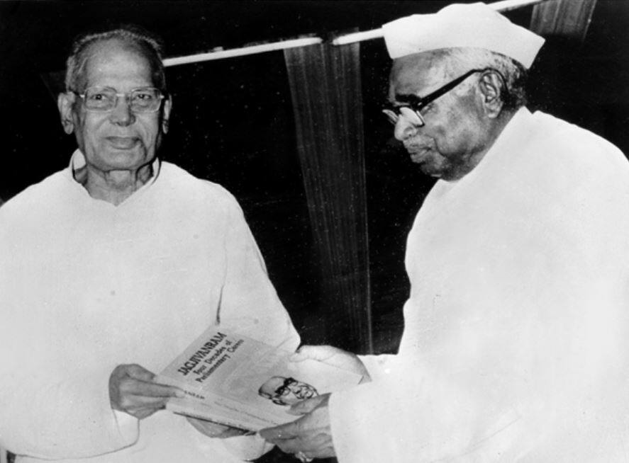 Birthday Special: दो बार प्रधानमंत्री की रेस में पिछड़ जाने वाले जगजीवन राम की पूरी कहानी