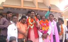 \'हाथ उठा कर अल्लाह की कसम खाओ कि 2019 में मोदी और बीजेपी को ही दोगे वोट\'