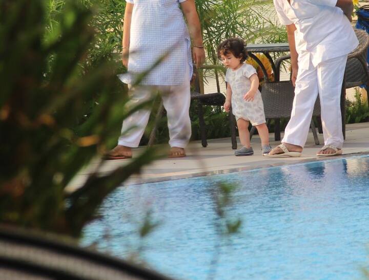 आज काला हिरण शिकार मामले में जब कोर्ट ने सैफ अली खान को बरी किया तो सोशल मीडिया पर फैंस के रिएक्शन्स आए कि तैमूर उनके लिए लकी हैं इसलिए कोर्ट ने उन्हें बरी कर दिया.( सभी तस्वीरें - मानव मंगलानी)