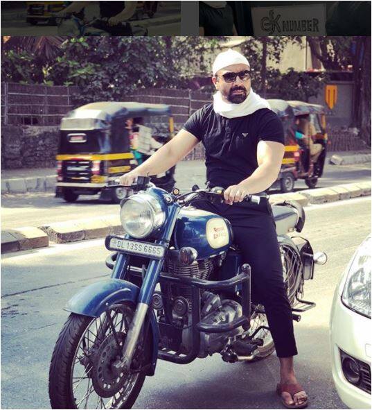 बता दें कि बिग बॉस शो के दौरान एजाज और हिना खान के बीच की नोक-झोंक को दर्शकों ने काफी पसंद किया था.