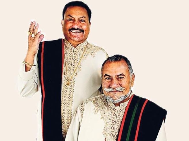 इंडी-पॉप को सूफीज्म का जामा पहनाने वाली वाडाली ब्रदर्स की जोड़ी के गाने आज भी उतने ही मशहूर हैं जितने उस दौर में हुआ करते थे. यकीनन इनका गाया कोई ना कोई गाना आपको भी पसंद होगा. यूट्यूब पर सर्च करिए अपने पसंदीदा गाने को और लीजिए उसी रुहानियत का मजा....