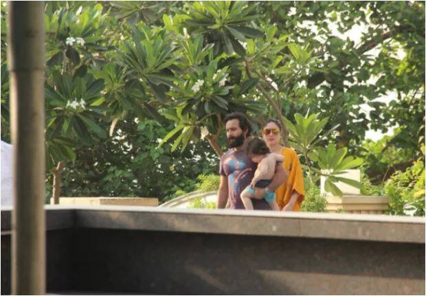 इस मौके पर पिता सैफ और मां करीना भी तैमूर के साथ मौजूद थे.