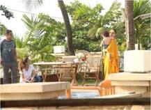 सैफ-करीना संग पूल में मस्ती करते नज़र आए तैमूर