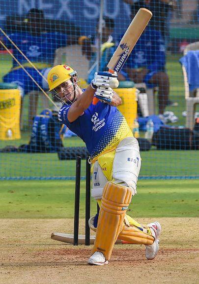 शनिवार से होने जा रही है. चेन्नई और रॉयल्स पर स्पॉट फिक्संग को दाग लगा था लेकिन वापसी के बाद उनके समर्थकों का उत्साह तनिक भी कम नहीं हुआ है.