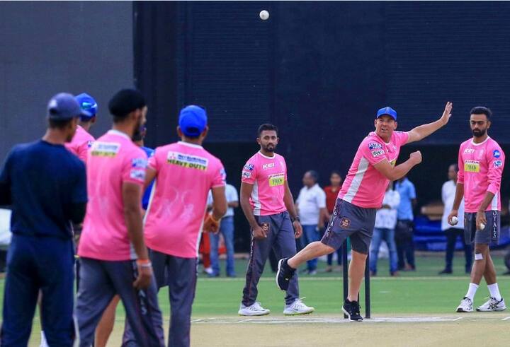 दोनों टीमों के आने से सीजन 11 का रोमांच नई बुलंदियों पर होगा. दुनिया की सबसे लोकप्रिय क्रिकेट लीग की शुरुआत आज से होने जा रही है.