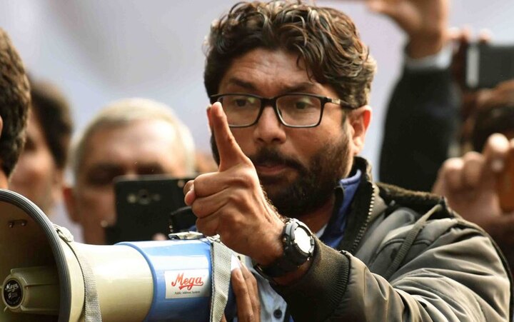 Dalit leader Jignesh Mewani Allegation, said- BJP-RSS wants to end ST / SC quota दलित नेता जिग्नेश मेवानी का BJP-RSS पर निशाना, कहा- वो ST/SC कोटा खत्म करना चाहते हैं