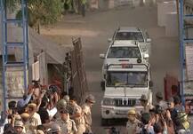 जोधपुर जेल से रिहा हुए सलमान खान, देखें पहली तस्वीरें