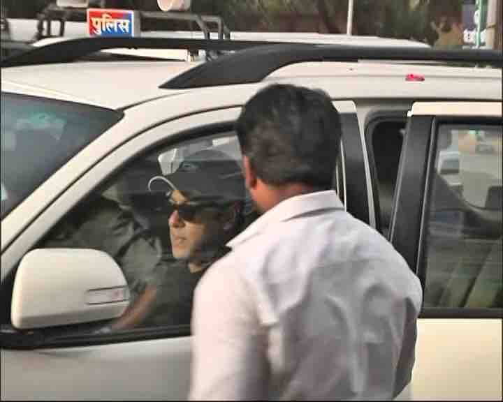 सलमान खान के साथ इस दौरान उनके बॉडिगार्ड शेरा भी मौजूद थे.