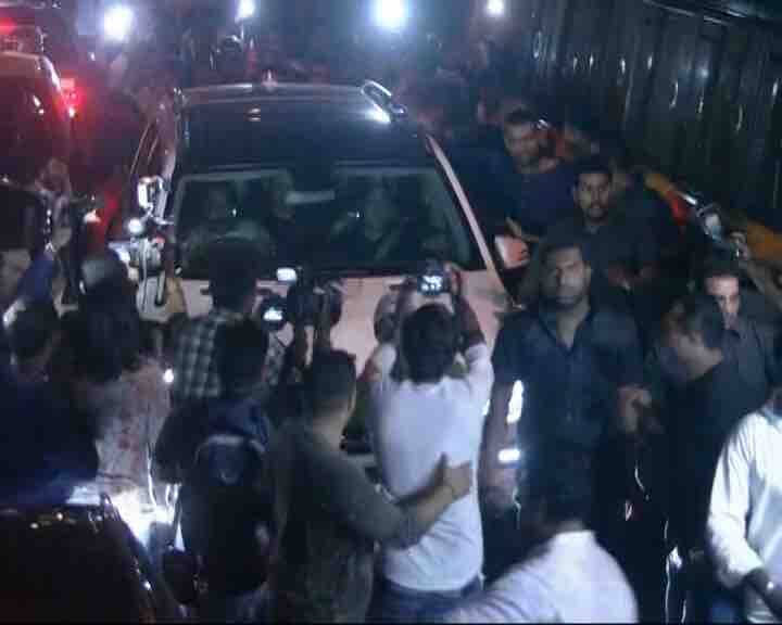 इसे लेकर आर्म्स एक्ट सहित सलमान पर कुल चार केस दर्ज थे. तीन मामलों में सलमान खान बरी हो चुके हैं. ये चौथा मामला कांकाणी गांव का है.