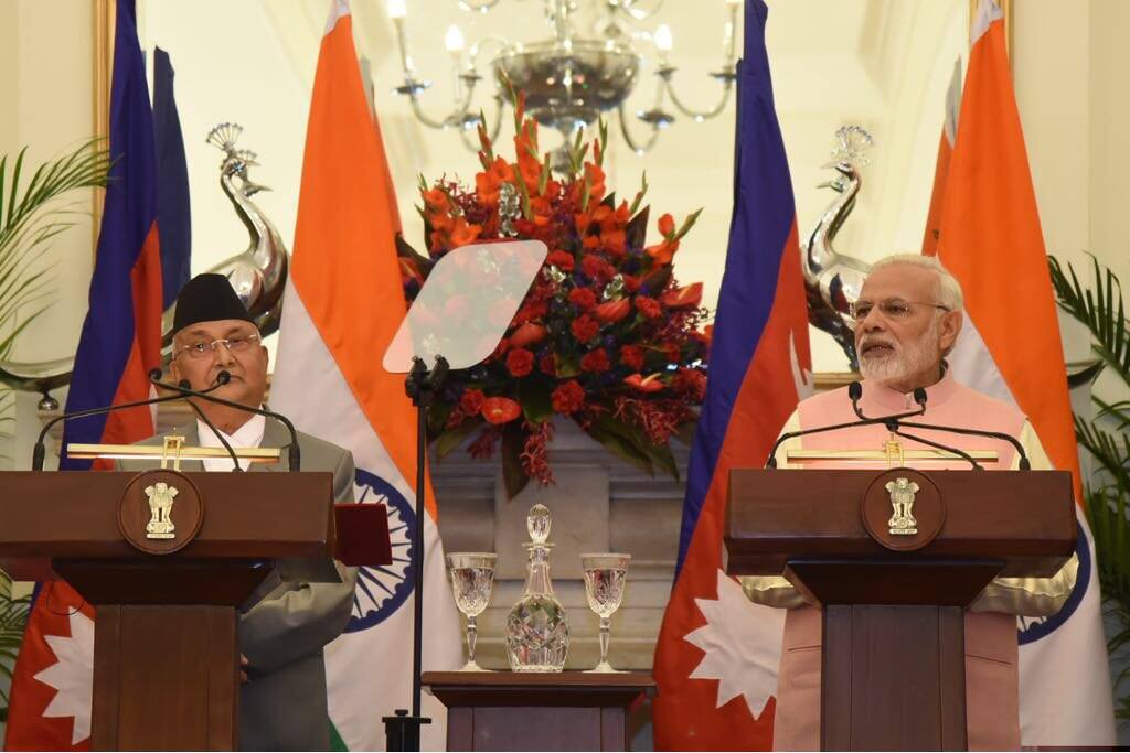 PM Narendra Modi, Nepal PM KP Sharma Oli hold talks पीएम मोदी और नेपाली प्रधानमंत्री ओली के बीच बातचीत, संबंधों को नई ऊंचाई पर ले जाने की प्रतिबद्धता जताई