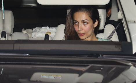 वहीं ऐसे में सलमान खान के भाई अरबाज खान की एक्स वाइफ मलाइका अरोड़ा भी सलमान खान से मिलने पहुंची. (तस्वीर: मानव मंगलानी)