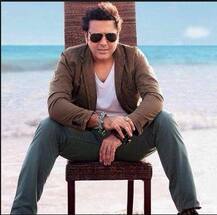 गोविंदा ने शादी के एक साल तक क्यों छुपाई थी अपनी शादी की बात