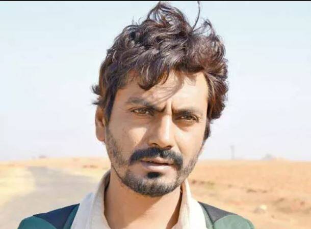 वहीं बॉलीवुड अभिनेता नवाजुद्दीन सिद्दीकी के ऊपर उनकी पत्नी ने कॉल रिकॉर्ड, जासूसी करने के आरोप में केस दर्ज करा दिया था.