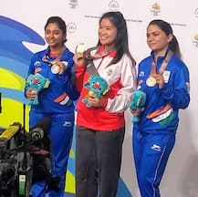 CWG 2018: शूटिंग में मेहुली घोष ने लगाया सिल्वर पर निशाना, अपूर्वी के हाथ लगा ब्रॉन्ज