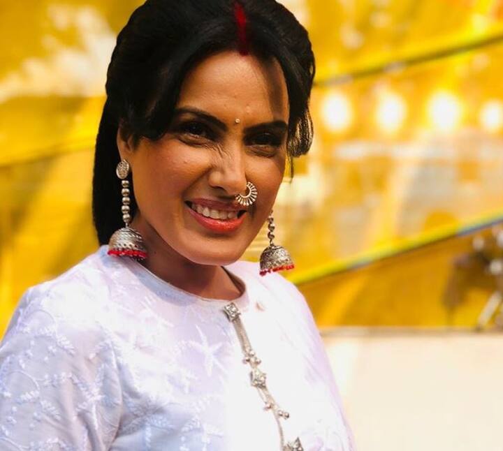 टीवी रियलिटी शो 'बिग बॉस' से चर्चित हो चुकी काम्या ने कहा, ''मैं राजनीति में आना चाहती हूं, क्योंकि मुझे लगता है कि राजनीति करियर का कोई बुरा विकल्प नहीं है. यह सबसे चुनौतीपूर्ण और मेहनती करियर विकल्पों में से एक है, जो न केवल ताकत, बल्कि व्यक्तित्व का भी परीक्षण करता है.
