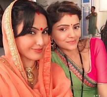 राजनीति में आने की मंशा रखने वाली इस टीवी एक्ट्रेस ने पूल में दिखाया अपनी बोल्डनेस का जलवा