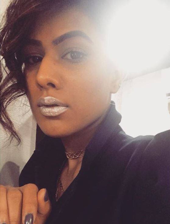 मगर इस बार निया शर्मा को हेटर्स ने इंस्टाग्राम पर काफी ट्रोल किया. निया कि तस्वीरों पर हेटर्स ने लिखा, ''भूतनी लग रही हो.''