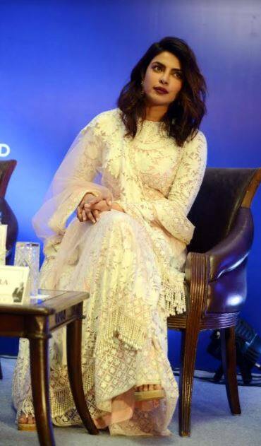 अभिनेत्री प्रियंका चोपड़ा का मानना है कि महिलाएं लैंगिक पक्षपात के खिलाफ आवाज उठाने लगी हैं और दुनिया अभी भी महिलाओं की आवाज को पचा पाने में सक्षम नहीं है. (तस्वीर: मानव मंगलानी)