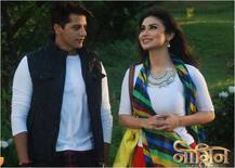 नागिन 3 की नई नागिन करिश्मा तन्ना को मौनी रॉय ने दिया ये संदेश, देखें तस्वीरें