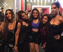 PHOTO: \'वीरे दी वेडिंग\' में जबरदस्त डांस करती दिखेंगी करीना, Leak हुईं तस्वीरें