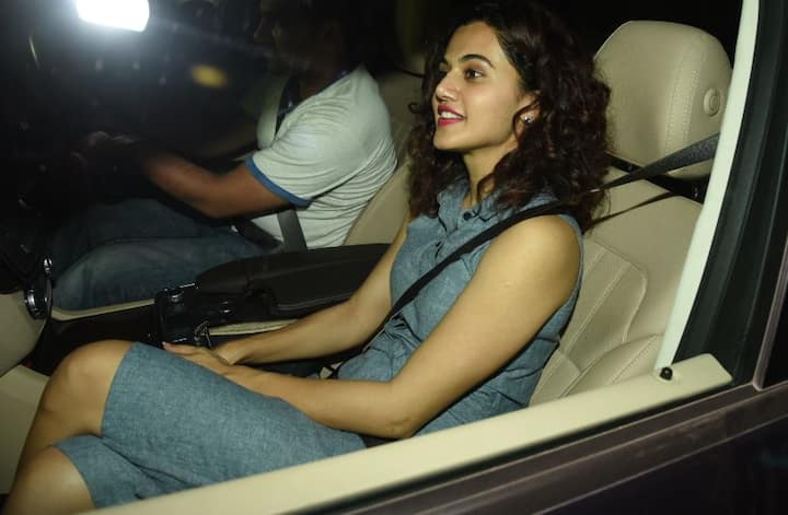 'अक्टूबर' देखने अभिनेत्री तापसी पन्नू भी पहुंची.