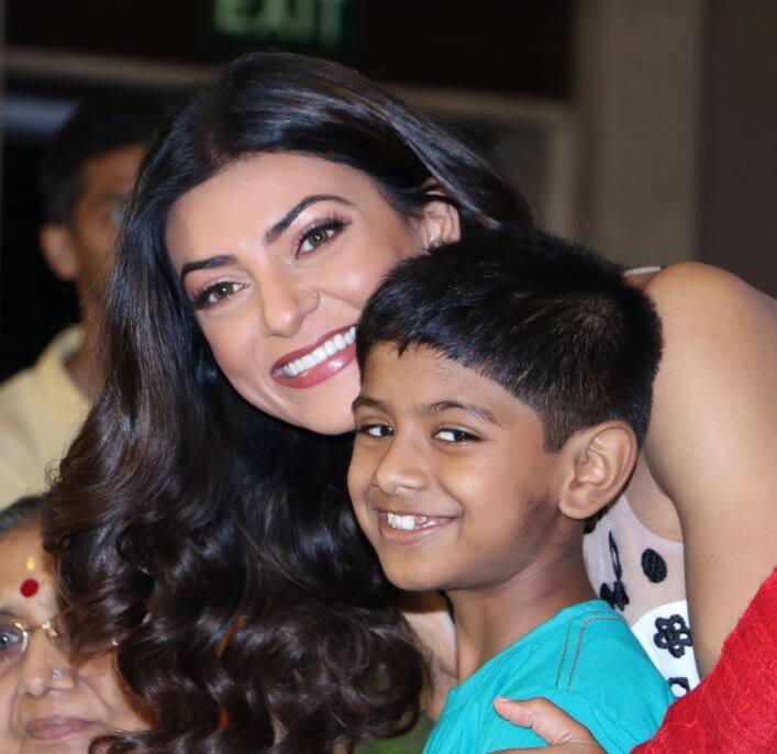 फिल्मों से दूरियां बनाने के बाद सुष्मिता स्टार पार्टीज और अवॉर्ड फंक्शंस में भी बेहद कम नजर आती हैं. (तस्वीर: मानव मंगलानी)