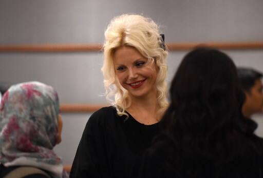 फैशन वीक में कैटवॉक की शुरुआत हो गई है और यह शनिवार तक चलेगा. यहां अंतिम दिन महिलाओं के लिए रूसी बैले का आयोजन भी किया जाएगा.