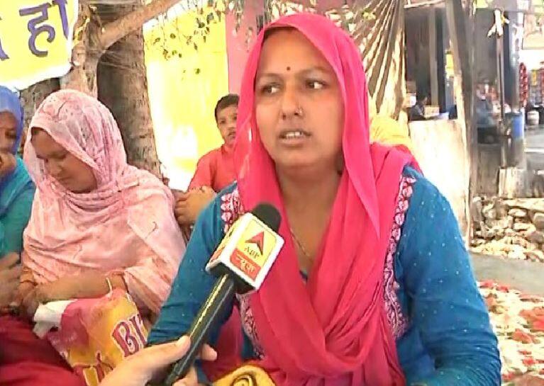 कठुआ रेप और मर्डर: आरोपी सांझी राम की बेटी ने कहा- 'जांच में पिता दोषी हो तो फांसी दे दो' sanjhi ram's daughter says, if my father found guilty give him right punishment कठुआ रेप और मर्डर: आरोपी सांझी राम की बेटी ने कहा- 'जांच में पिता दोषी हो तो फांसी दे दो'