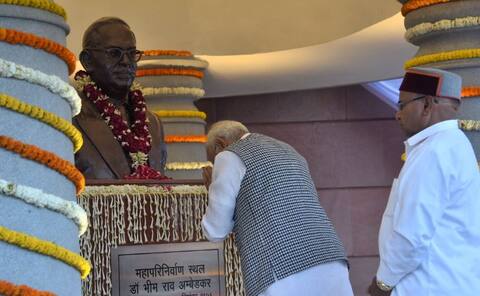 अंबेडकर जयंती आज: पीएम मोदी ने कहा- जय भीम, सभी पार्टियों को याद आए दलित मसीहा अंबेडकर जयंती आज: पीएम मोदी ने कहा- जय भीम, सभी पार्टियों को याद आए दलित मसीहा