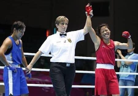 CWG 2018: इतिहास रचते हुए मैरी कॉम ने जीता गोल्ड CWG 2018: Mary Kom wins gold, her first in commonwealth games CWG 2018: इतिहास रचते हुए मैरी कॉम ने जीता गोल्ड