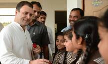 VIDEO: अमेठी में छात्राओं की समस्या सुन राहुल गांधी ने कहा, आप योगी-मोदी से पूछिए