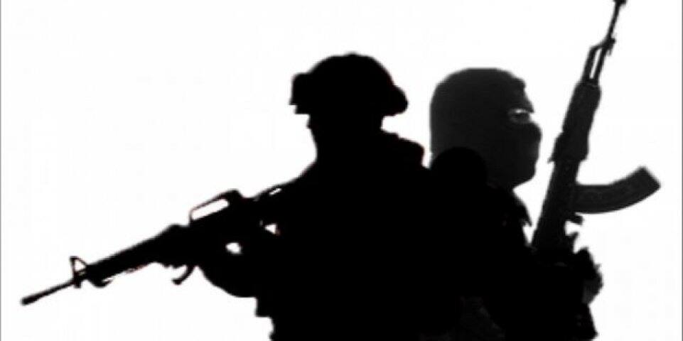 जम्मू-कश्मीर: पुलवामा में MBA कर चुका इश्फाक वानी बना 'आतंकी' Jammu Kashmir: MBA Student Ishfaq ahmad Wani joined militant Group in Pulwama जम्मू-कश्मीर: पुलवामा में MBA कर चुका इश्फाक वानी बना 'आतंकी'