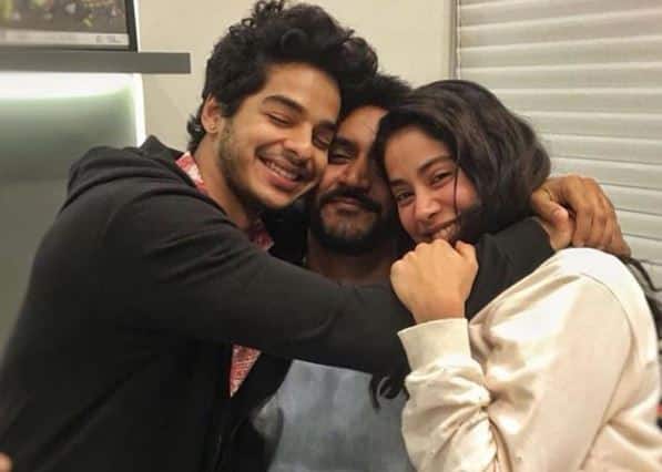 फिल्म की शूटिंग पूरी होने के बाद जाह्नवी वे सोशल मीडिया पर इस तस्वीर को पोस्ट करते हुए कैप्शन में लिखा हैं, 'घर'. (तस्वीर: मानव मंगलानी)