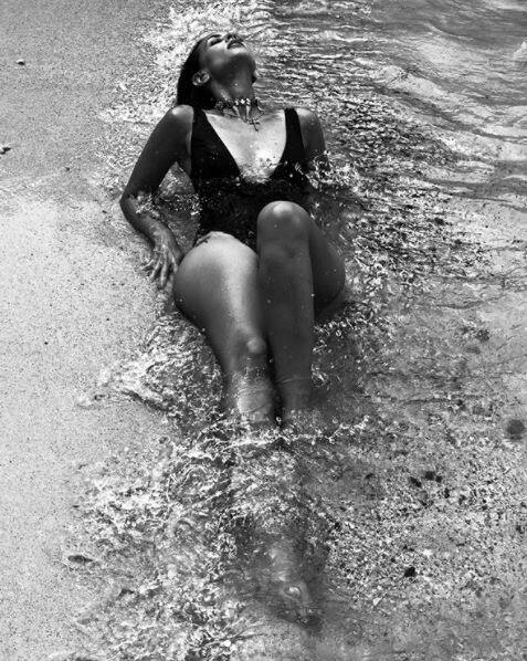 येलो एक मॉडल और शेफ तो हैं ही लेकिन वो पेशे से एक बेहतरीन इंटीरियर डिजाइनर भी हैं.
