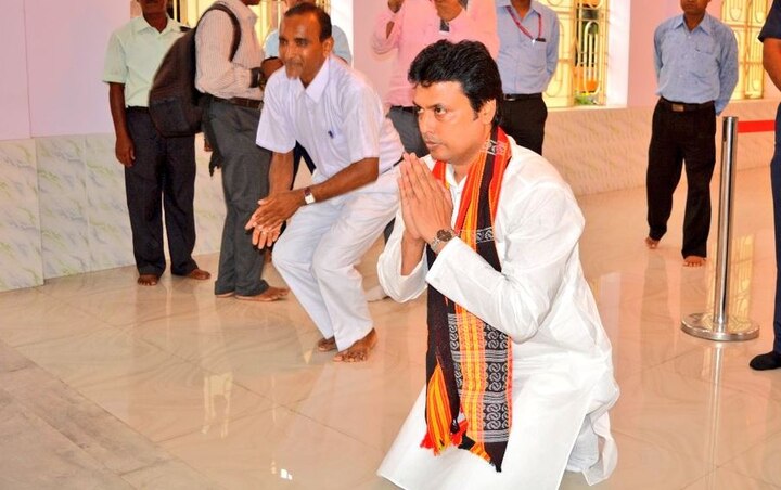 Tripura CM Biplab Deb says Internet was Used in Mahabharata to Share Battle Updates त्रिपुरा के सीएम का अजीबोगरीब बयान, कहा- महाभारत काल से भारत में सैटेलाइट और इंटरनेट