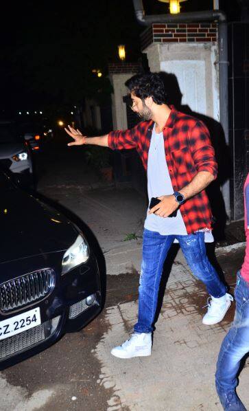 इस दौरान ये दोनों मनीष मल्होत्रा के डिजाइन किए परिधानों में नजर आने वाले हैं. (तस्वीर: मानव मंगलानी)