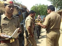 महिला को दो मासूम बेटियों के साथ जिंदा जलाया, लोहे के संदूक में मिली लाशें