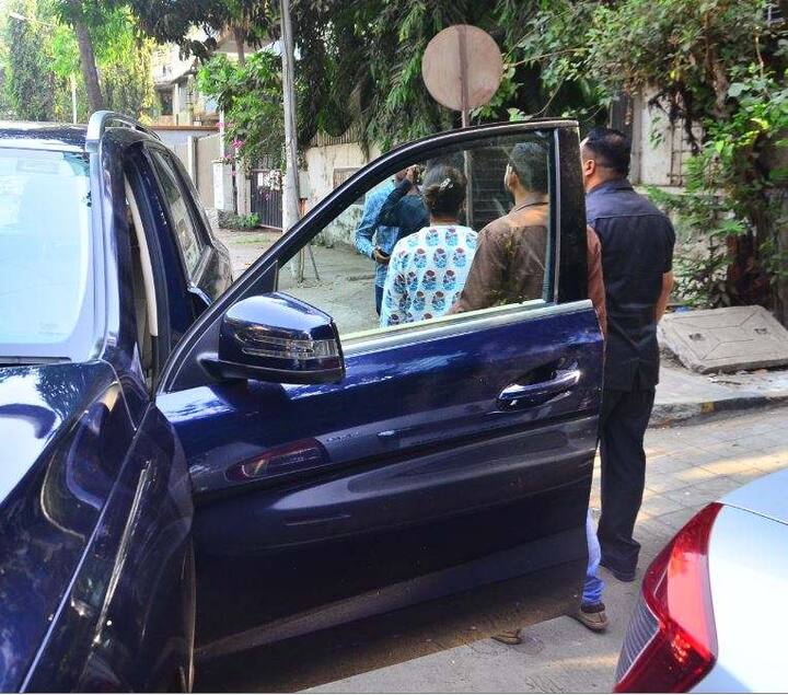 अर्जुन कपूर ने अपने ट्वीट में लिखा कि वेबसाइट्स किसी की अटेंशन पाने के लिए इस प्रकार की खबरें पोस्ट करना शर्मनाक है. 