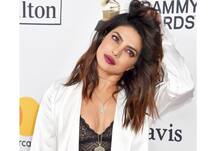 प्रियंका चोपड़ा ने जब पढ़ें सोशल मीडिया पर खुद को लेकर कमेंट तो रह गईं दंग, देखें वायरल VIDEO