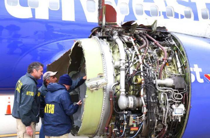 खिड़की का शीशा चकनाचूर होने के बाद एक महिला की जान बचाने को लेकर अफरा-तफरी मच गई. बाद में इस महिला की जान चली गई.