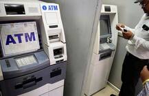 कैश की किल्लत के बीच जमाखोरों के खिलाफ एक्शन, कर्नाटक और आंध्र प्रदेश में छापेमारी