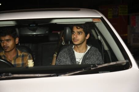 फिल्म में ईशान की अदाकारी को दमदार बताया जा रहा है. वहीं, ईशान भी चारों तरफ से मिल रही इस पॉजेटिव प्रतिक्रिया से काफी खुश नजर आ रहे हैं.