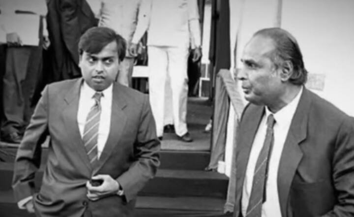 भारत के सबसे अमीर आदमी मुकेश अंबानी आज 61 साल के हो गए हैं. दुनिया के सबसे ताकतवर बिजनेसमैन में गिने जाने वाली अंबानी का जन्म यमन में 19 अप्रैल 1957 को हुआ. पढ़ाई की बात करें तो बहुत कम लोग जानते हैं कि मुकेश अंबानी ने कैमिकल इंजिनियरिंग की पढ़ाई की हुई है. पढ़ाई पूरी कर उन्होंने 1981 में अपने पिता के साथ उनका बिजनेस ज्वाइन किया था. उनकी पत्नी नीता अंबानी हैं और उनके तीन बच्चे हैं आकाश अंबानी, इशा अंबानी और अनंत अंबानी हैं. 