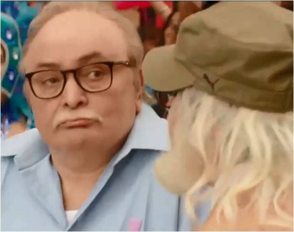 फिल्म रिलीज के बाद बॉक्स ऑफिस पर कितना कमाल दिखा पाती है ये तो बाद में पता चलेगा लेकिन मेकअप को देख और महानायक की बात सुन कर एक बात तो साफ हो गई है कि बिग बी के साथ मेकअप मैन ने भी फिल्म में कड़ी मेहनत की है. 