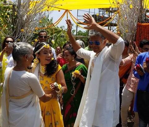 गर्लफ्रेंड अंकिता कोंवर से मुंबई के अलीबाग में शादी करेंगे मिलिंद सोमन: रिपोर्ट गर्लफ्रेंड अंकिता कोंवर से मुंबई के अलीबाग में शादी करेंगे मिलिंद सोमन: रिपोर्ट