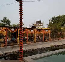 52 साल के मिलिंद सोमन कर रहे हैं शादी, इंटरनेट पर छाईं तस्वीरें