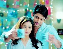 रश्मि देसाई \'दिल से दिल तक\' से हुई बाहर, सेट पर पहुंच कर पता चला ये है आखिरी दिन