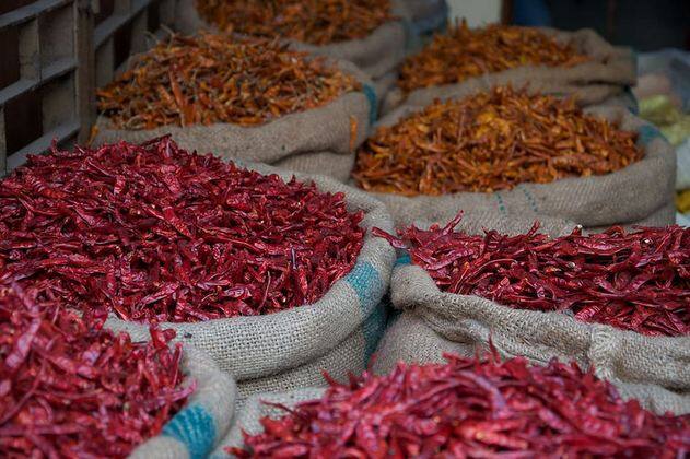 Red chilly is harm full to eat in month of jeth जेठ के महीने में इस वस्तु को बताया गया है निषेध, ज्यादा सेवन से बिगड़ सकती है सेहत